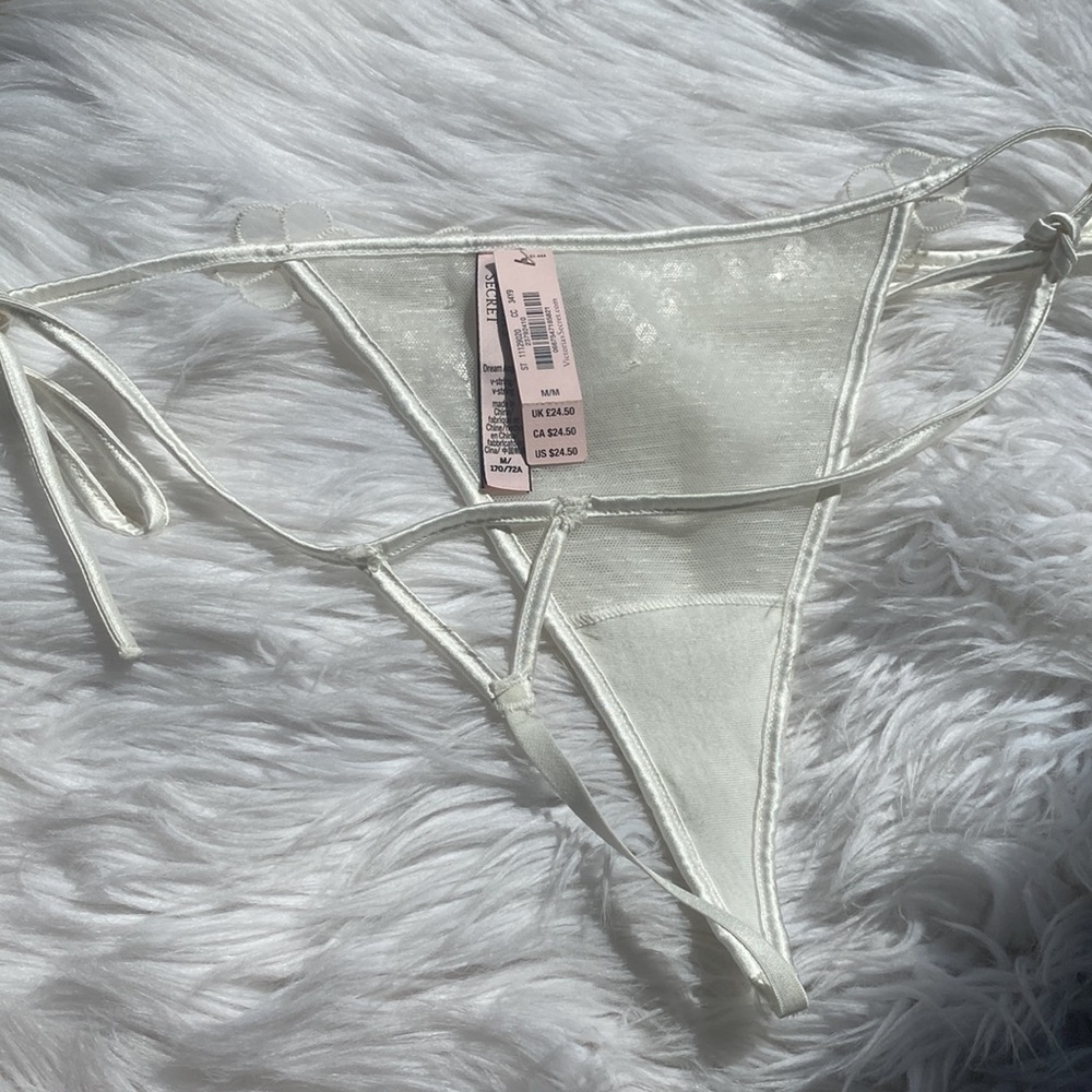 VS β’ Dream Angels Petal Thong Panty - Picture 8 of 9